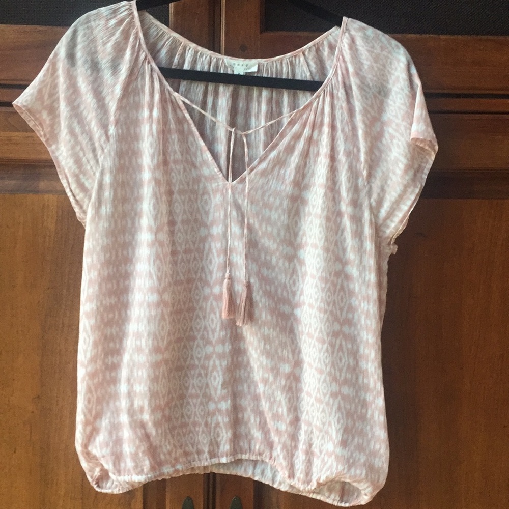 Soft Joie tassel short sleeve top